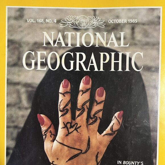 Vintage National Geographic October 1985 Arabia HMS Pandora Samoa Usumacinta Riv - Picture 2 of 11